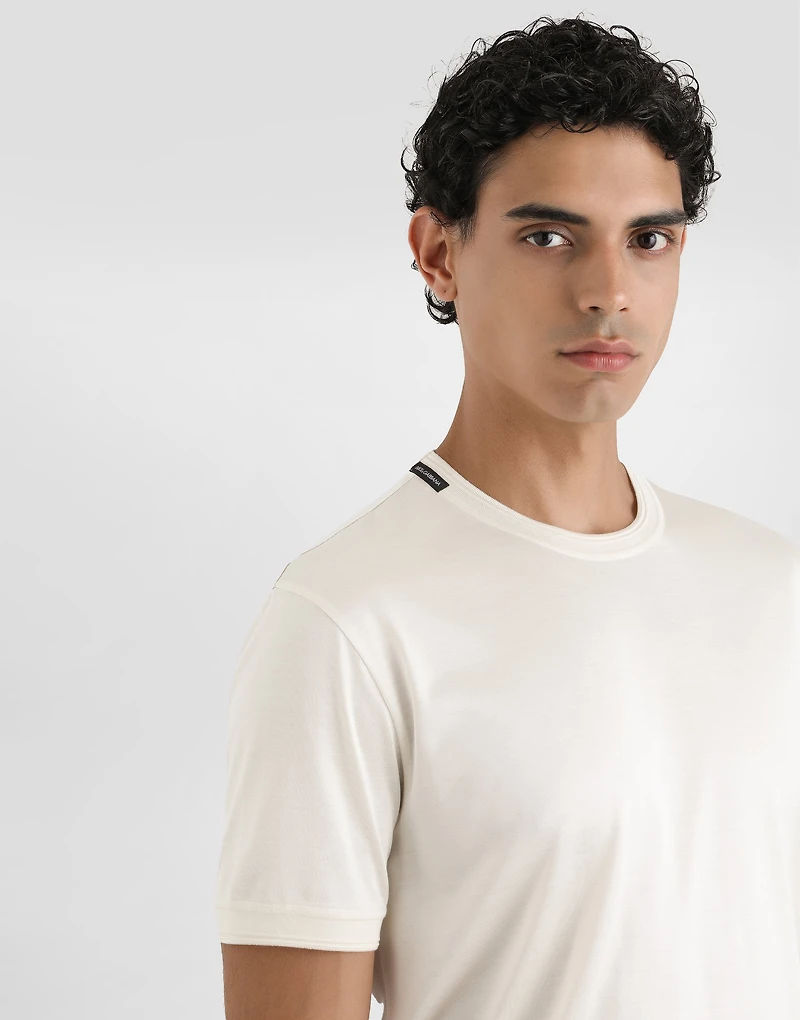 Short-sleeved silk t-shirt