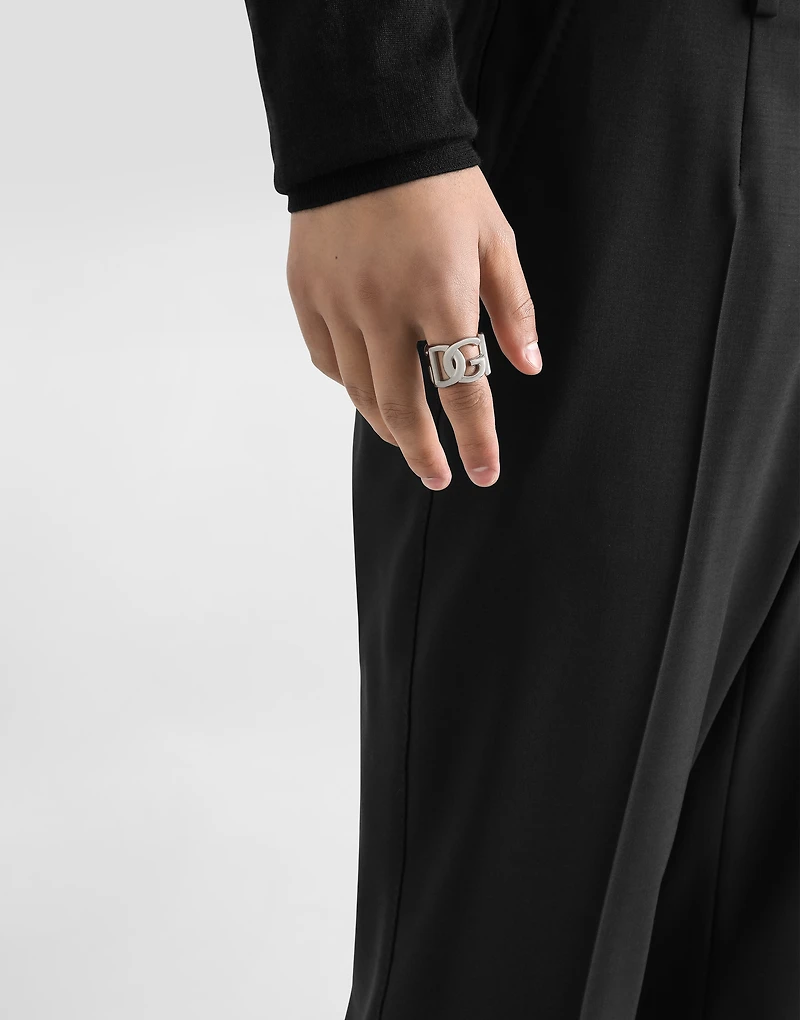DG logo ring