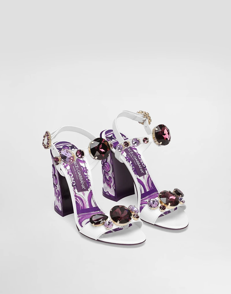 Patent leather sandal with jewel embroidery