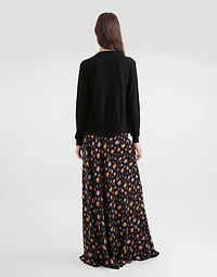 Small rose bouquets-print flared charmeuse skirt