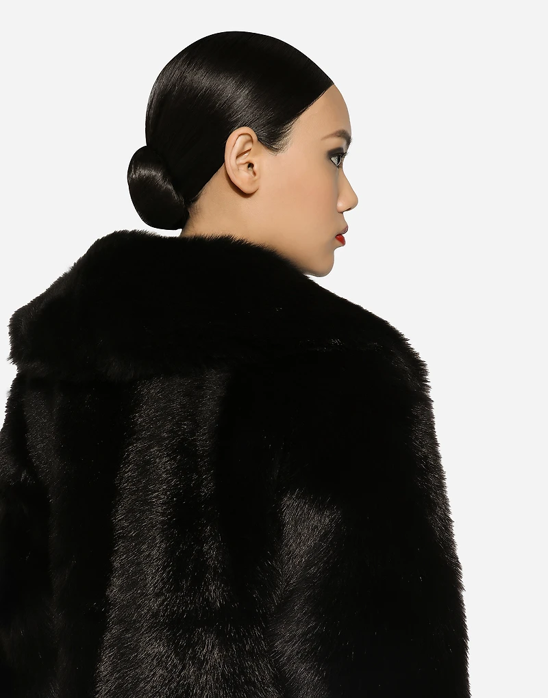 Short lambskin jacket with belt