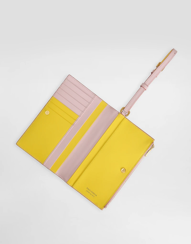 Calfskin passport holder with DG logo