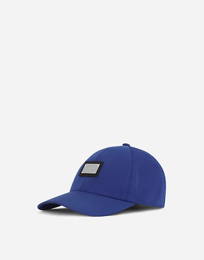 Nylon baseball cap with branded tag