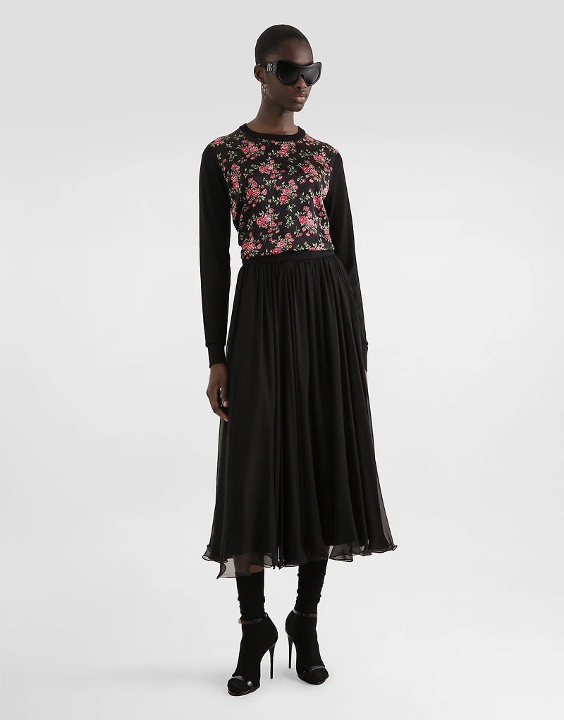 Small rose bouquets-print silk and satin pullover