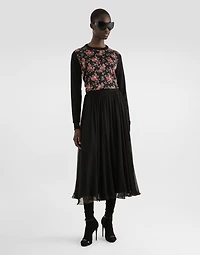 Small rose bouquets-print silk and satin pullover