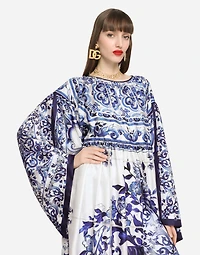Silk twill caftan with majolica print