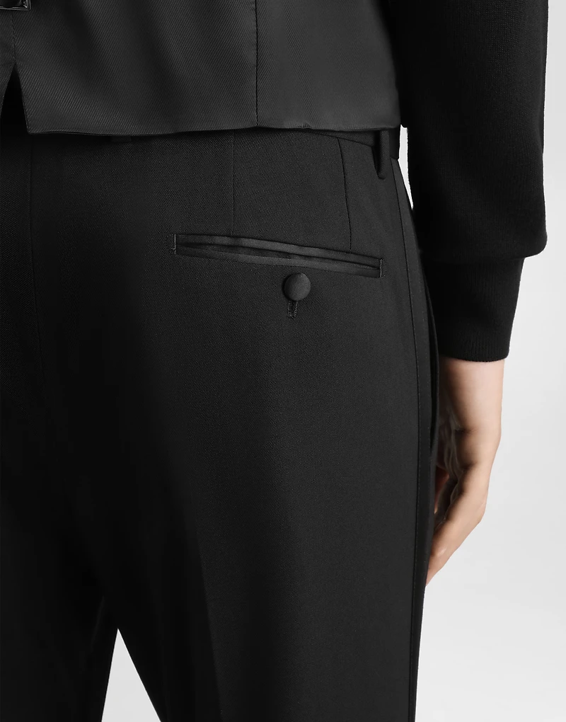 Three-piece Sicilia-fit suit stretch wool