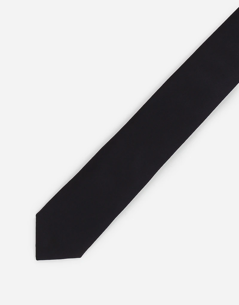 Silk tie with DG logo