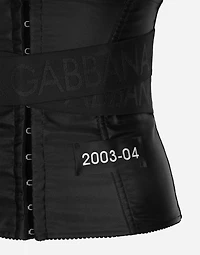 Corset-style belt with branded stretch crossover bands