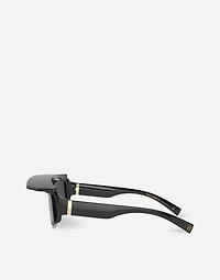 DG crossed sunglasses