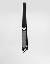 Micro-design and logo twill print