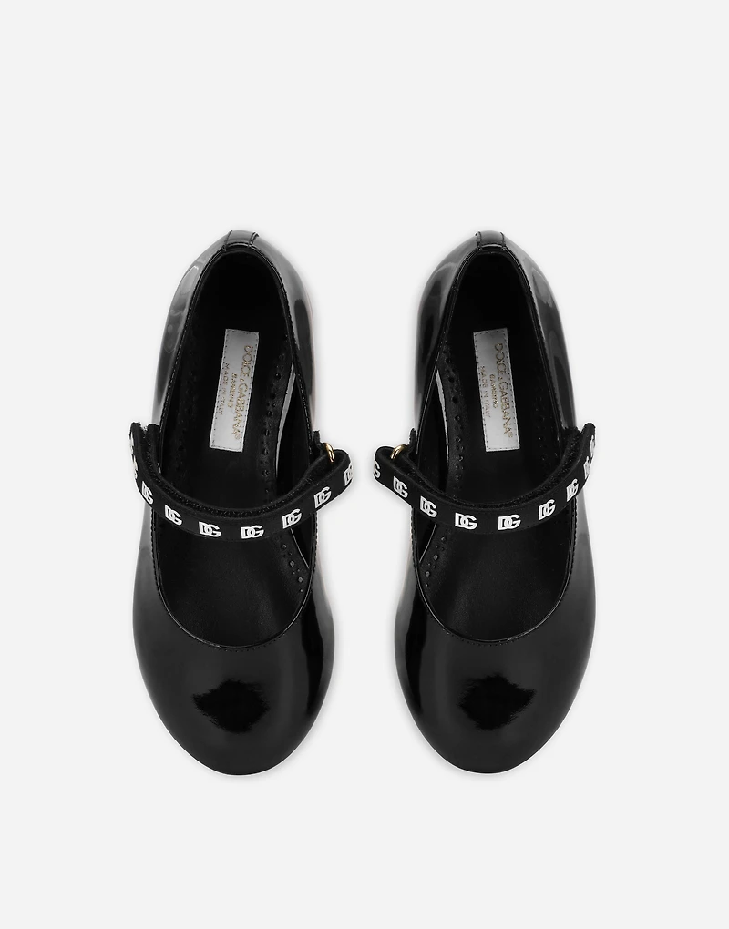 Patent leather ballet flats with DG-logo strap