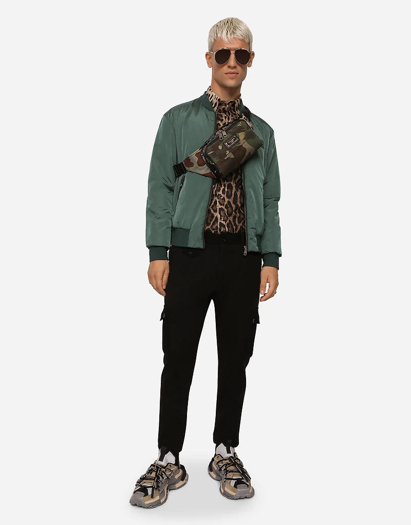 Leopard-print cotton shirt with multiple pockets