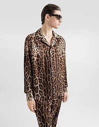 Silk vanity shirt with leopard print