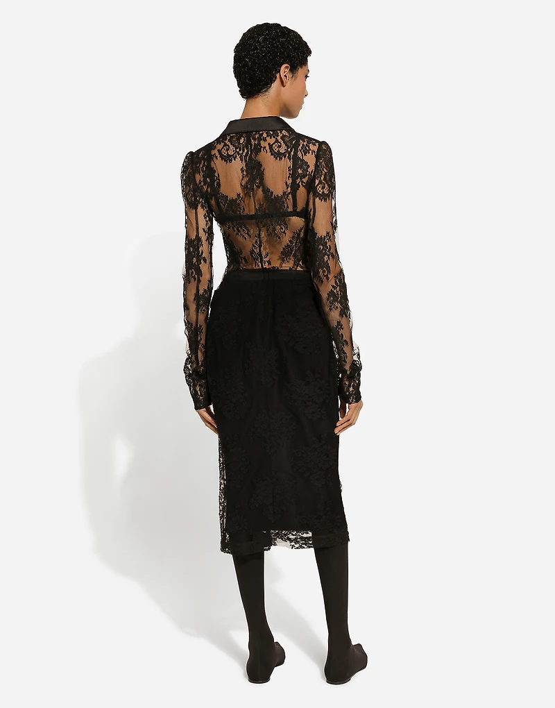 Lace pencil skirt with slit