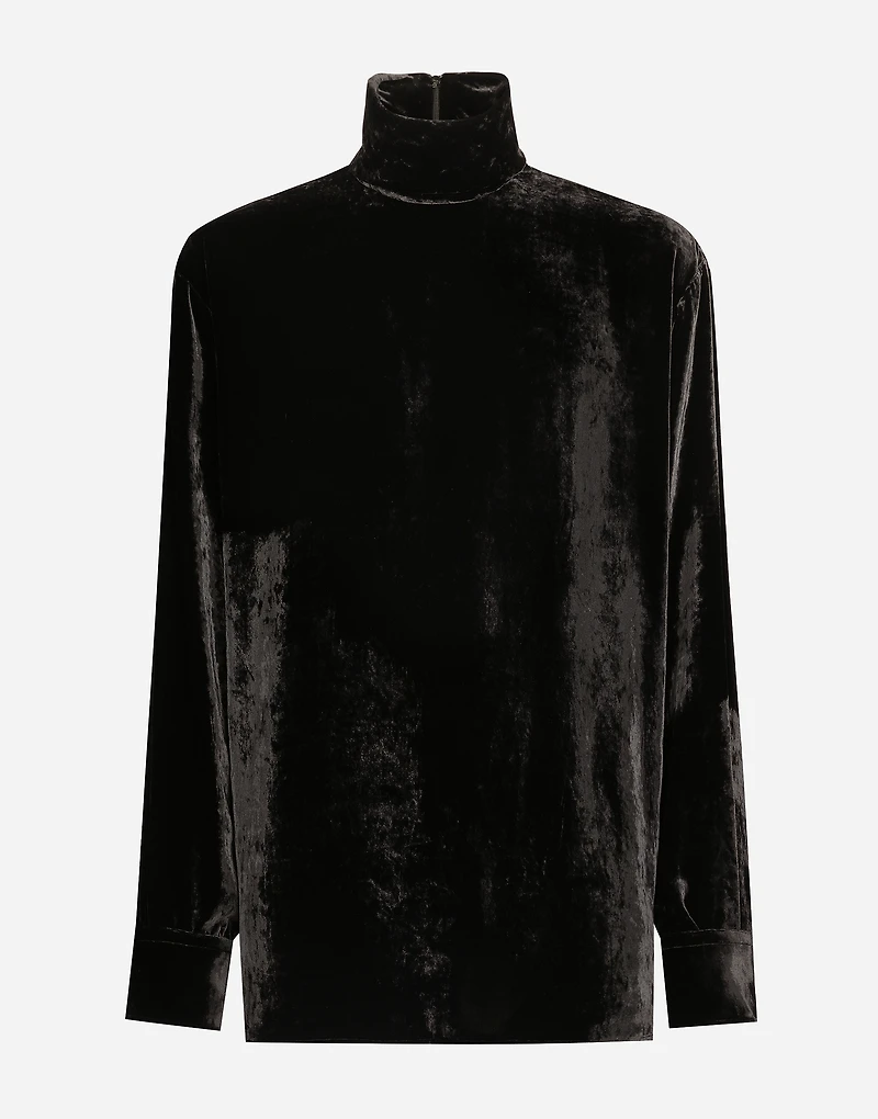 Loose velvet turtleneck with shirt cuffs