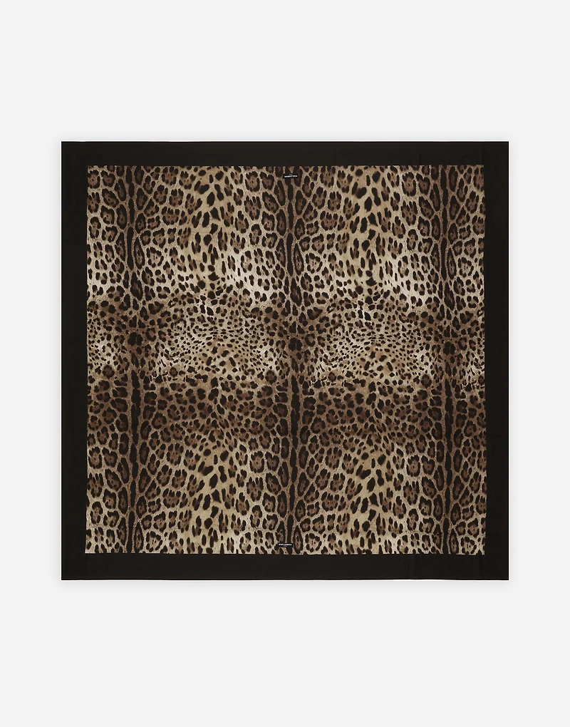 4–Seater Linen Tablecloth