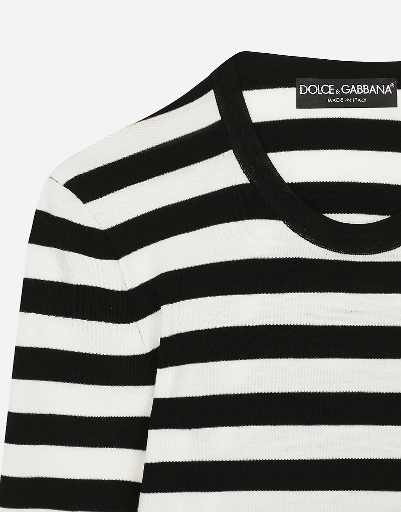 Wool sweater inlaid stripes