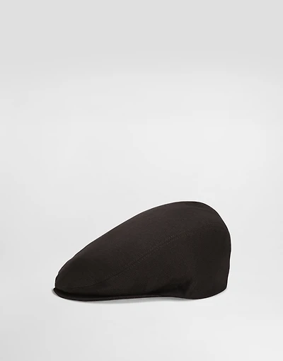 Linen flat cap with branded tag
