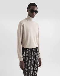 Cashmere turtleneck pullover