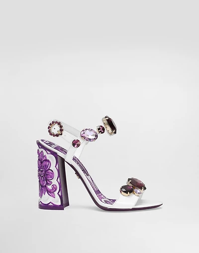 Patent leather sandal with jewel embroidery