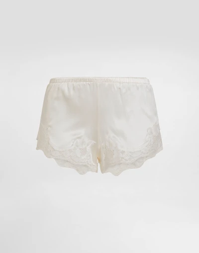 Shorts satin with lace