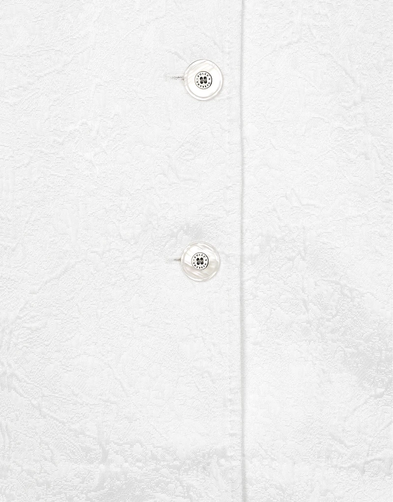 Short single-breasted brocade coat