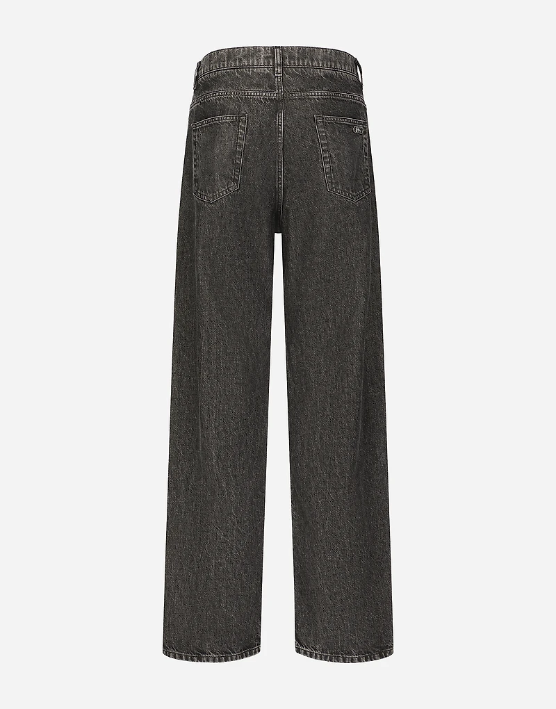 Oversize denim jeans