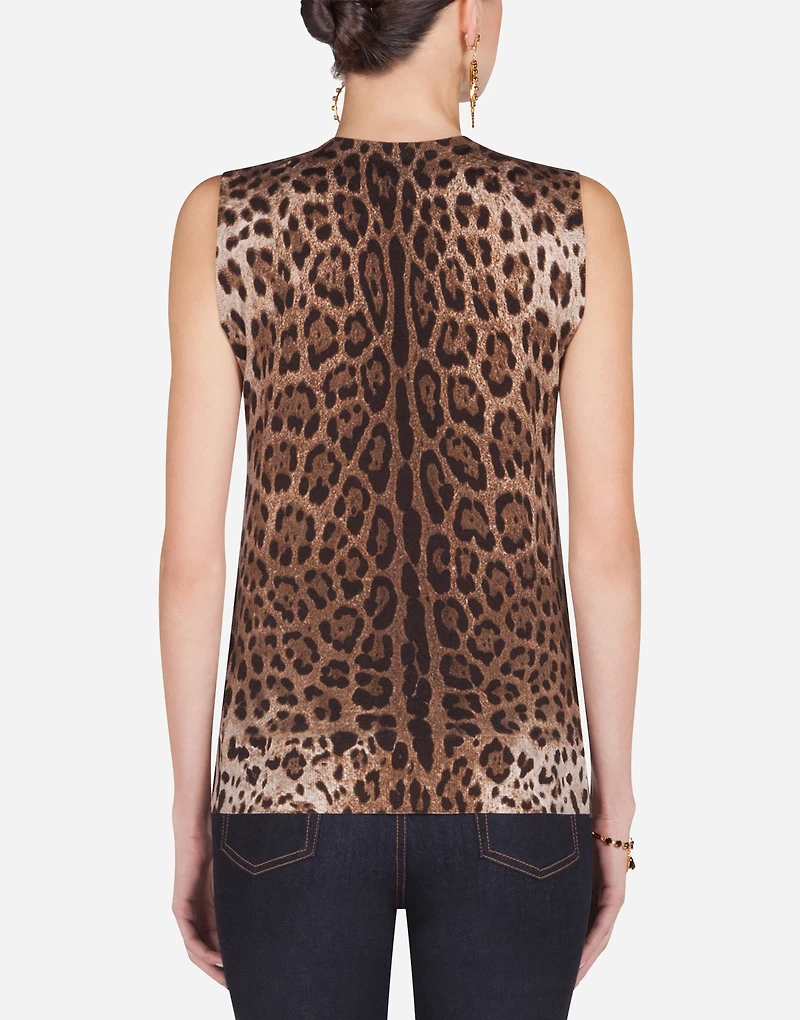 Sleeveless wool sweater with leopard print