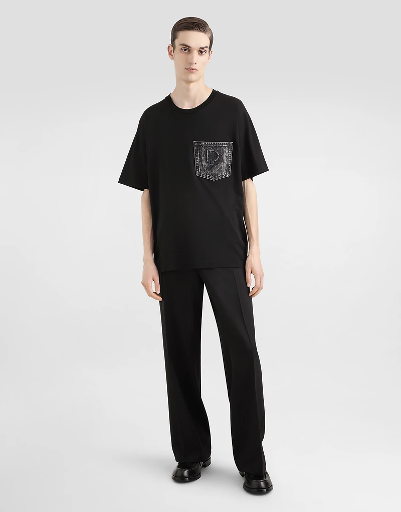 Cotton T-shirt with breast pocket and logo embroidery