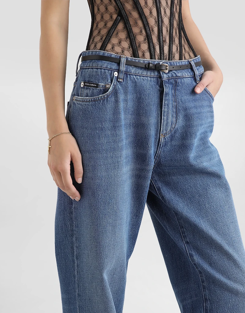 Loose denim jeans with pressed pleat