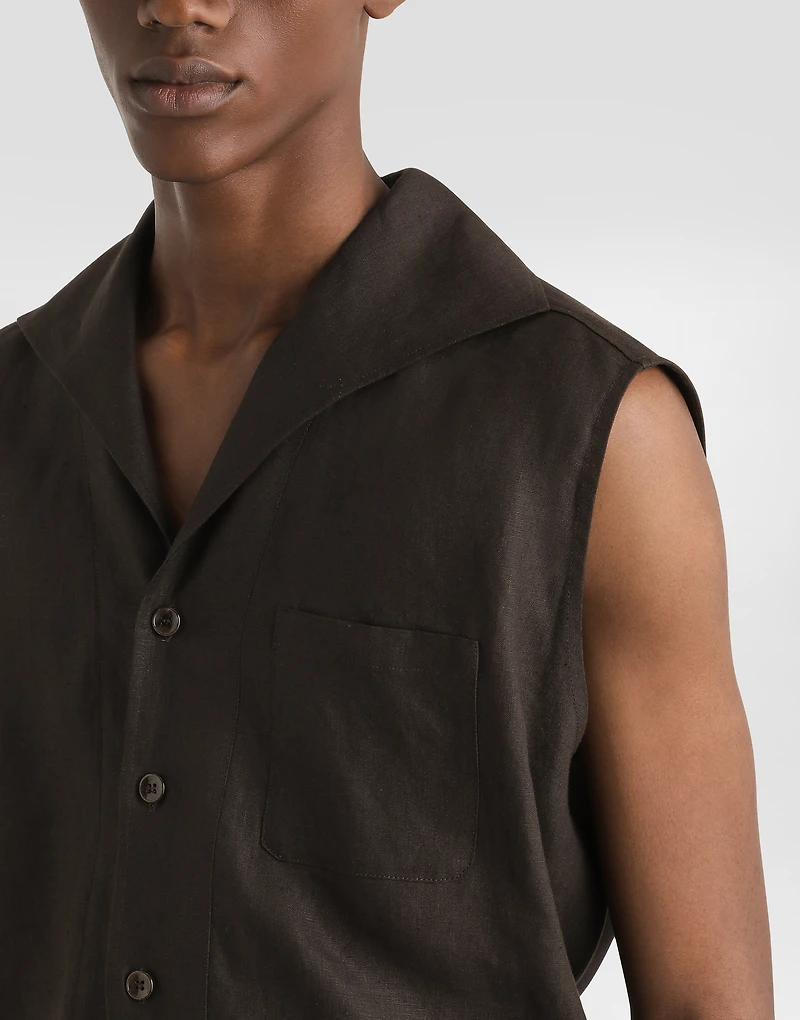 Three-button sleeveless linen shirt