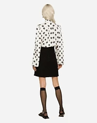 Rush-stitch skirt with side slit