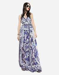 Long sleeveless chiffon dress with majolica print