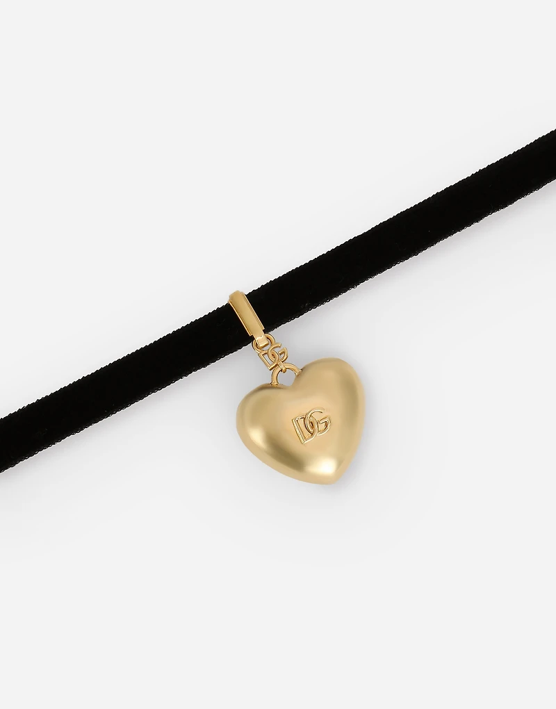 Velvet ribbon necklace with DG logo heart