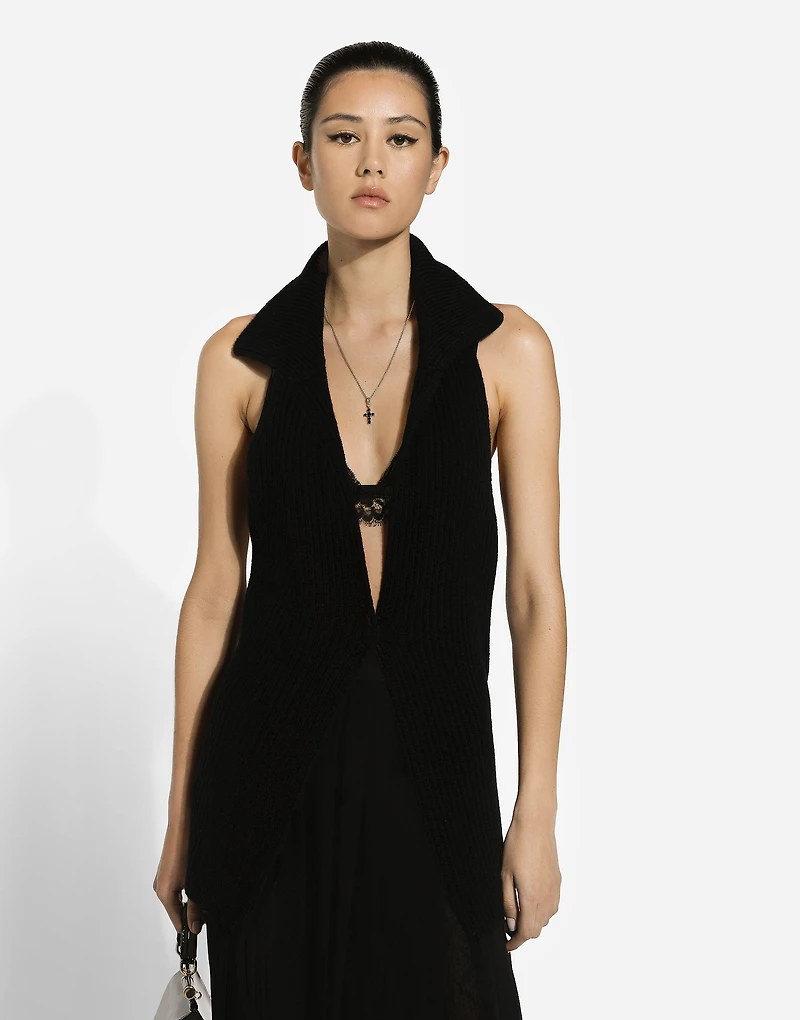Long wool fisherman’s rib-knit vest