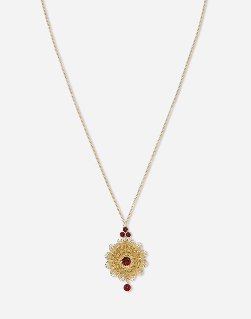 Filigree Pendant 18-carat yellow gold and rhodolite garnets