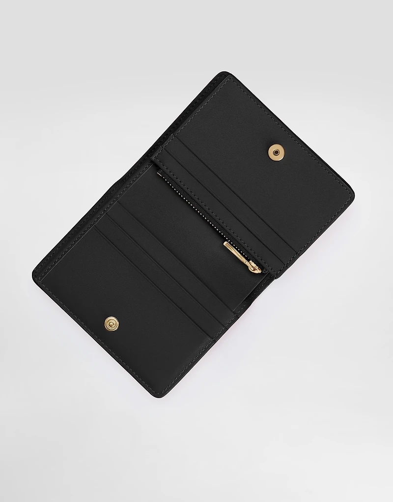 Calfskin wallet with DG logo