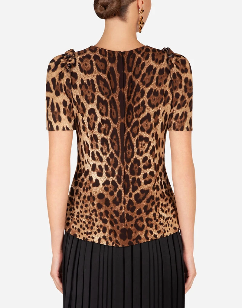 Short-sleeved leopard-print cady top