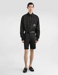 Linen shirt with heraldic patch