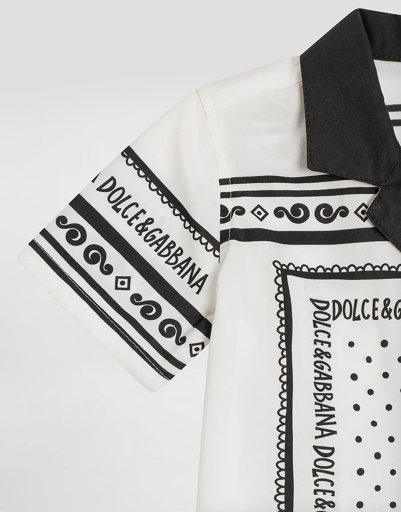 Poplin shirt with bandanna print