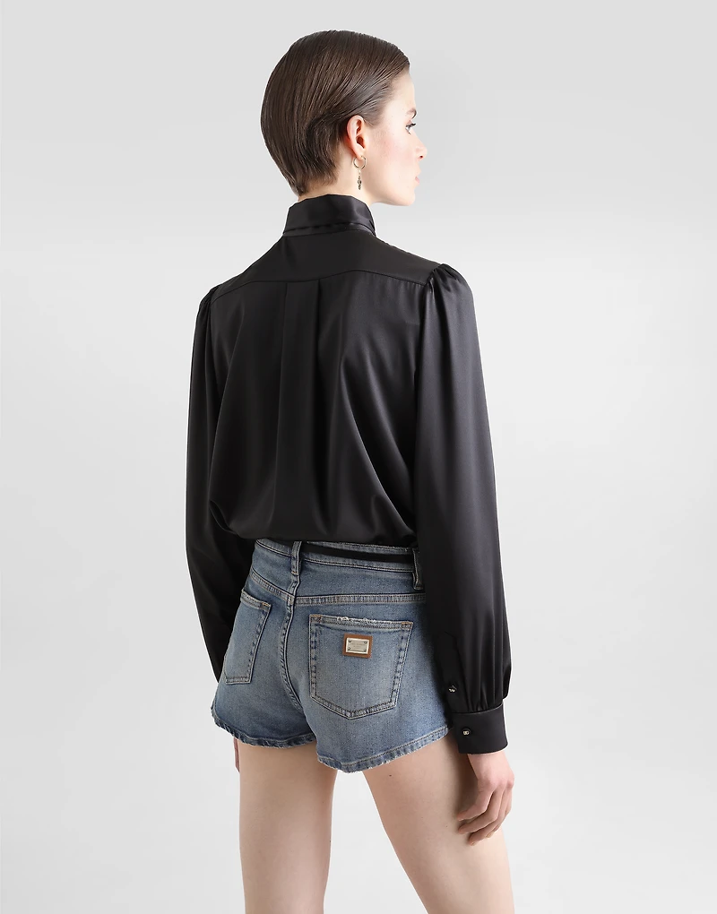 Satin shirt with pussy-bow