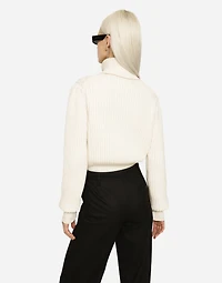 Wool fisherman’s rib turtle-neck sweater with DG logo