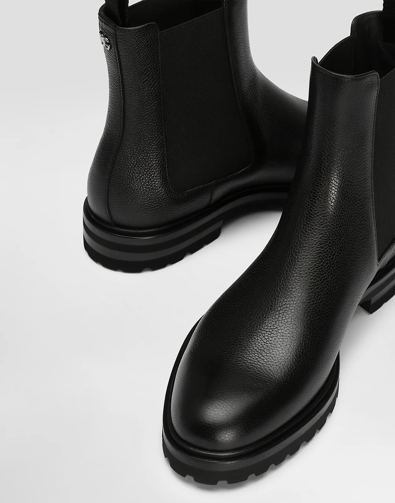 Grainy calfskin ankle boots