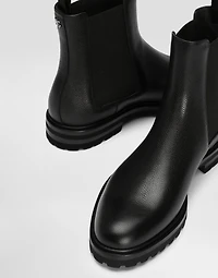 Grainy calfskin ankle boots