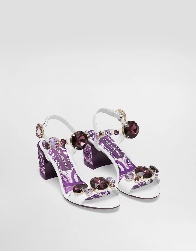 Patent leather sandal with jewel embroidery