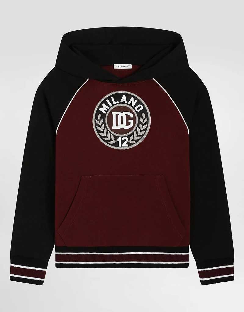 Hooded sweatshirt with embroidery