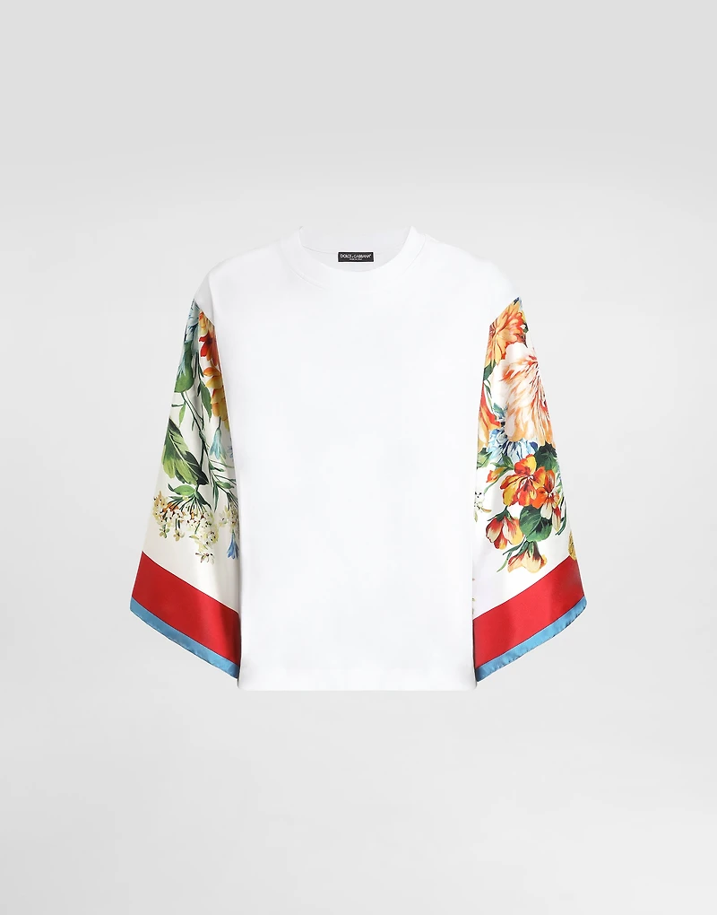 Short-sleeved t-shirt with foulard