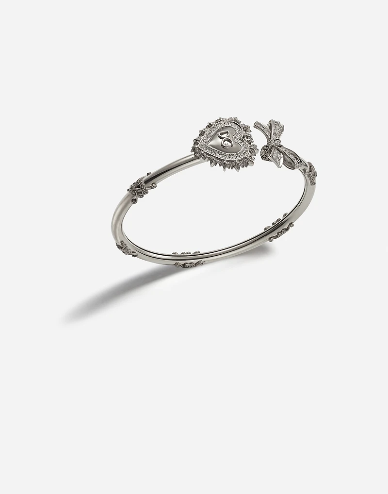Devotion Bracelet
18-carat white gold and diamonds