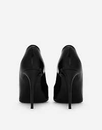 Calfskin pumps